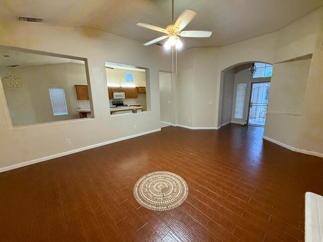 Photo - 5731 N Tracy Ave