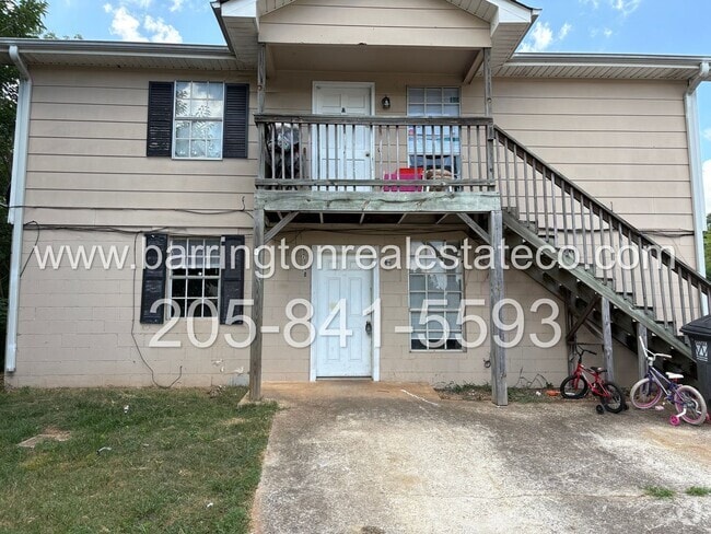Building Photo - 1714 25th Ave Unit B Rental