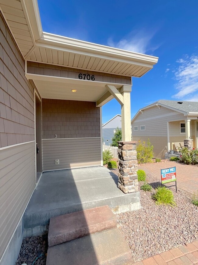 Photo - 6706 Golden Briar Ln