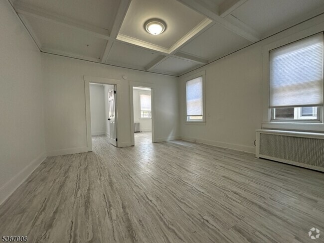 Building Photo - 526 Valley Brook Ave Rental