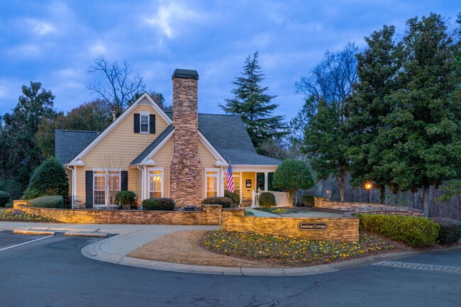Building Photo - Hamptons at East Cobb Rental