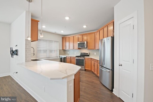 Photo - 2907 Bleeker St Unit 204