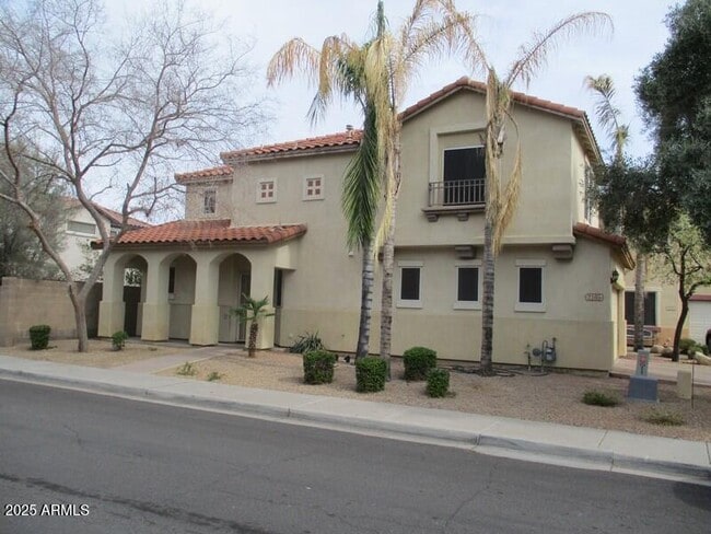 Photo - 2165 N San Vincente Dr House