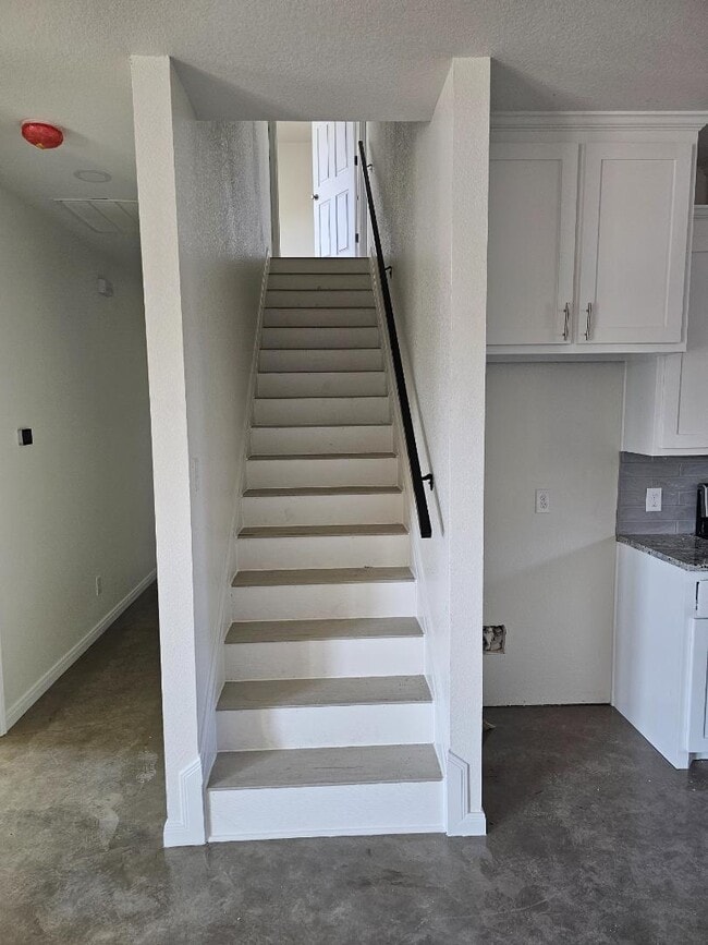 Photo - 214 E Lyndale Dr