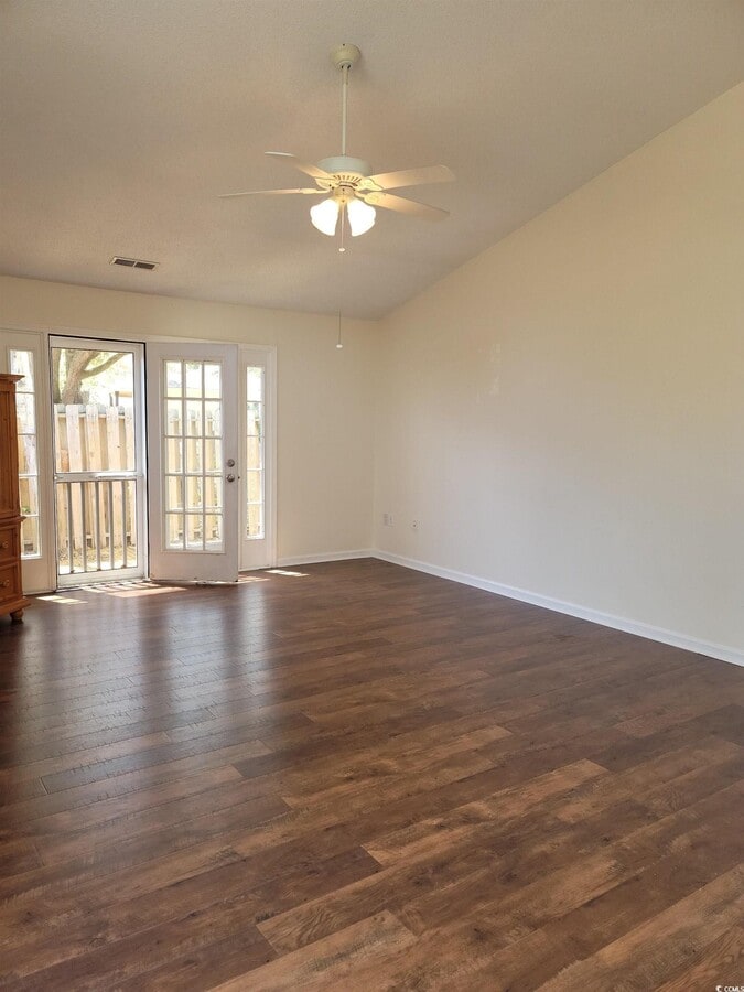 Photo - 609 6th Ave N