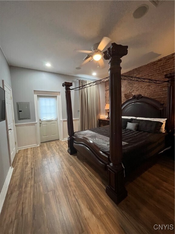 Photo - 2 W Park Row