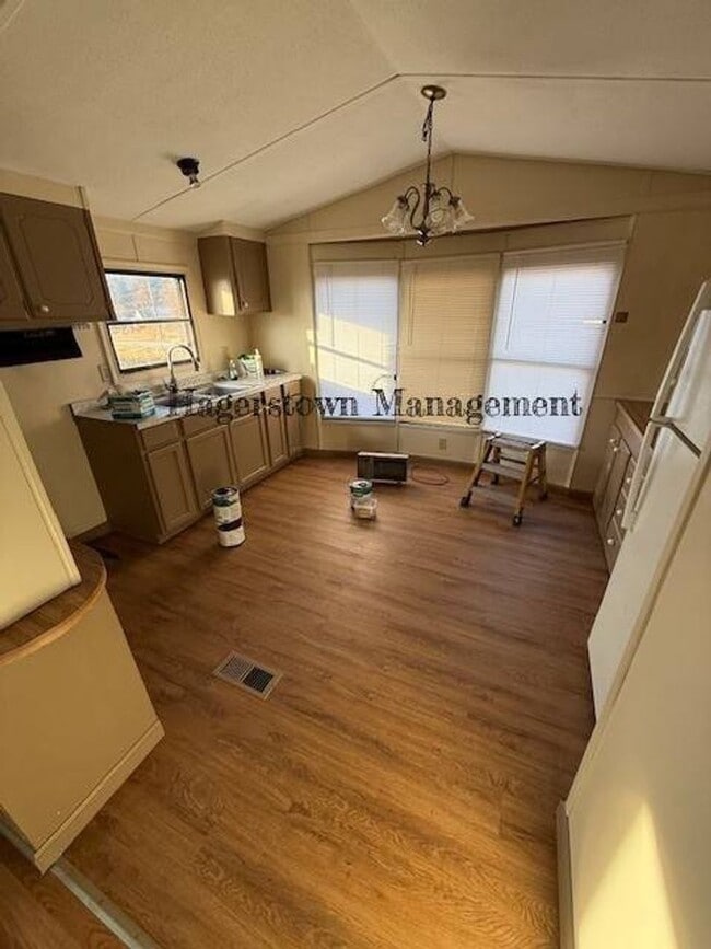 Photo - Nice 3 Bedroom Trailer