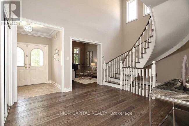 Photo - 75 Langtry Pl