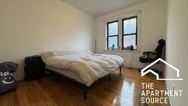 Building Photo - 2929 W McLean Ave Unit 3