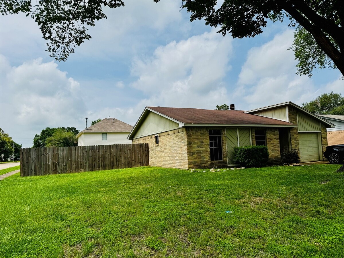 Photo - 17118 Amber Ridge Dr