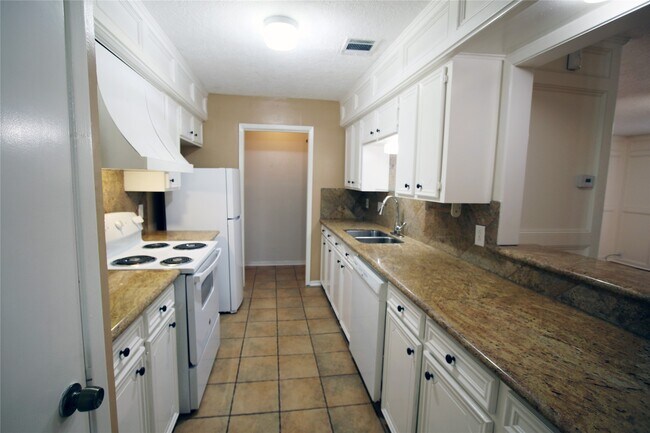 Photo - 4105 Vista Rd Unit 1