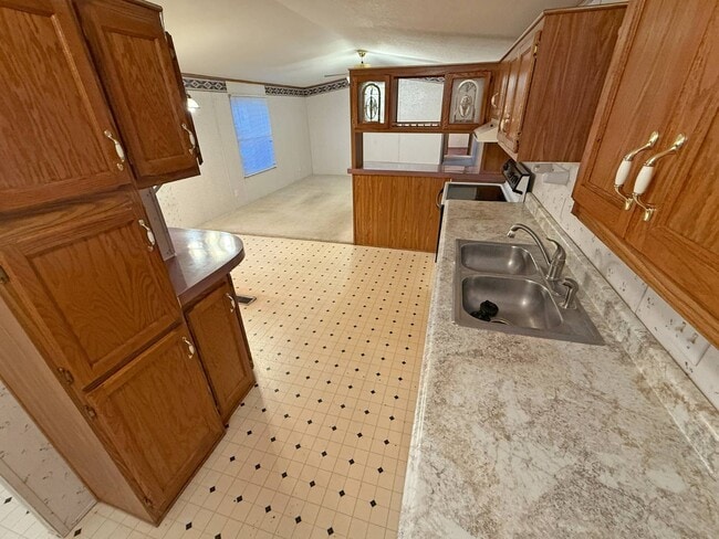 Photo - 2900 N Apperson Way