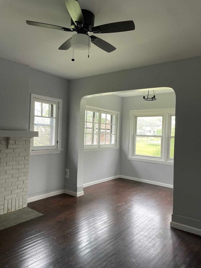 Photo - 300 Oxford Ave Unit 4