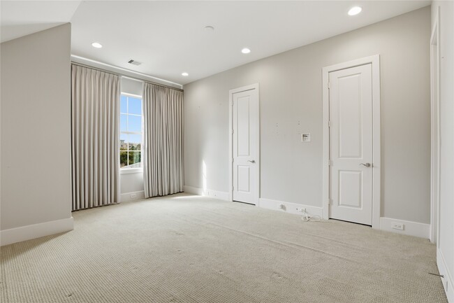 Photo - 4734 Aftonshire Dr