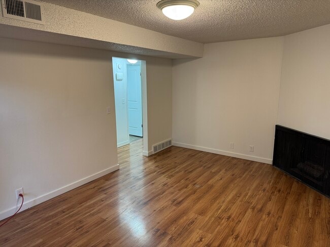 Photo - Magnussen Apartments Unit 8