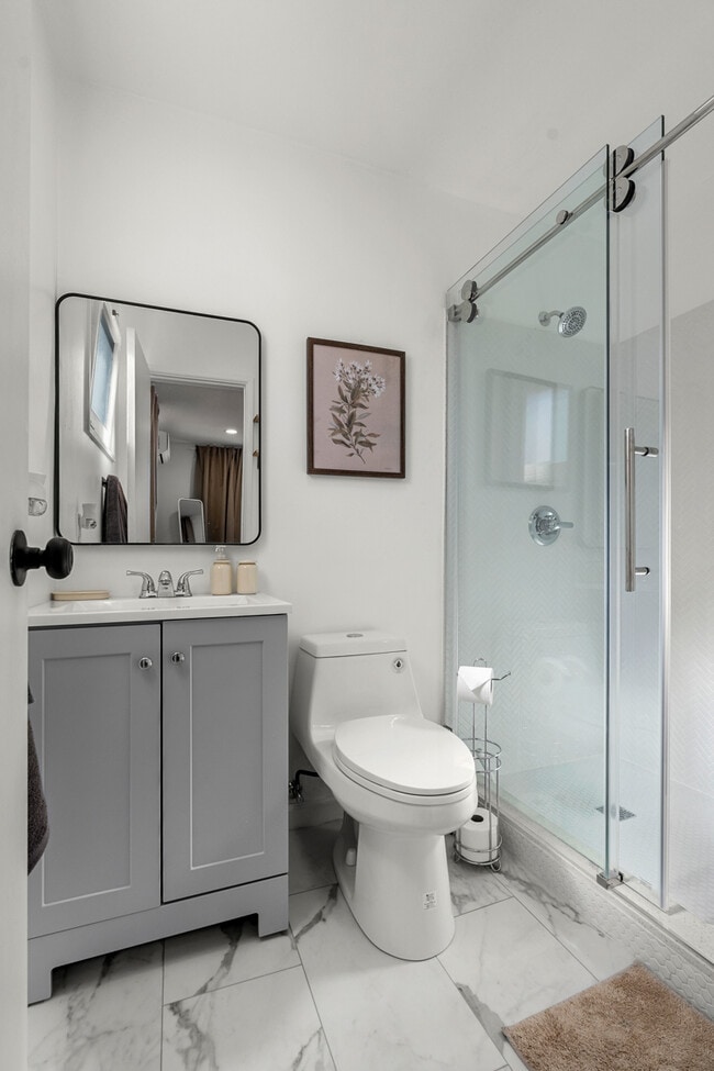 Photo - 13945 Flomar Dr Unit B