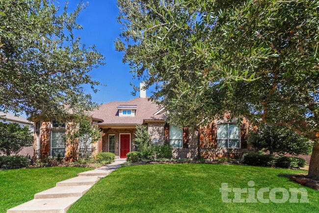 Building Photo - 727 Fairfax Lane