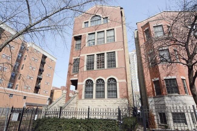 Photo - 934 W Leland Ave Unidad 2C