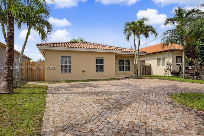 Photo - 309 SW 2nd St
