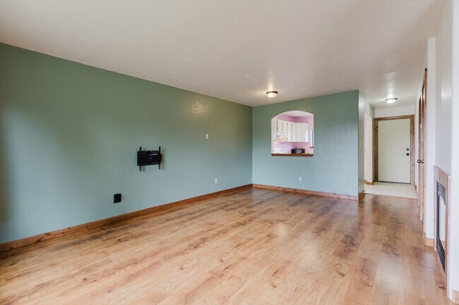 Photo - 284 Talisman Dr