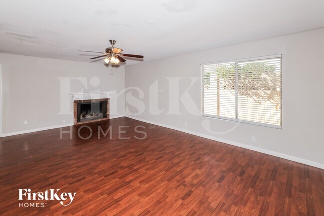 Photo - 3631 W Caron St