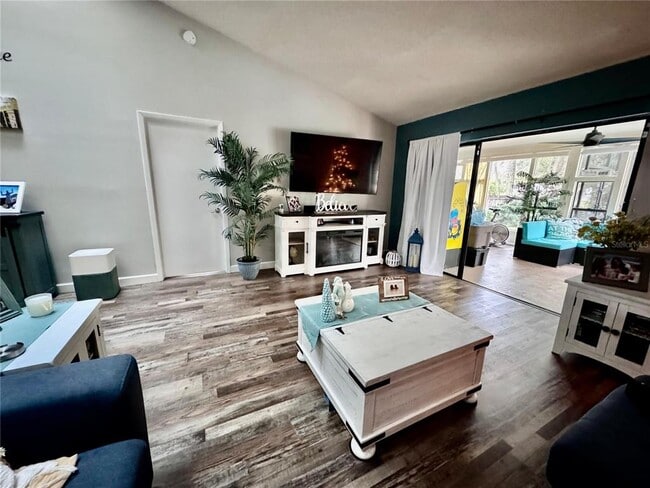 Photo - 8605 Otter Creek Ct
