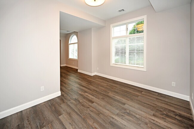 Photo - 184 Godwin Ave Unit #2