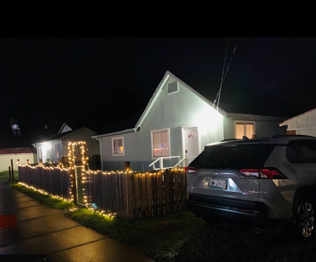 Very festive in the holidays! - 125 S 8th St