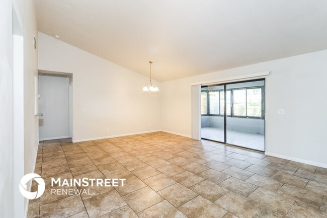 Photo - 1568 Glendale Ave NW