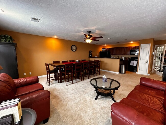 Photo - 25575 17-770E