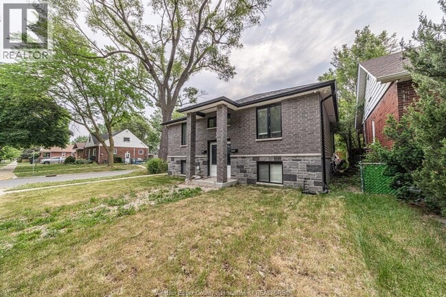 Photo - 3605 King St