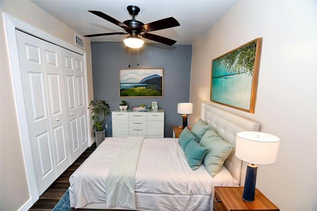 Photo - 9821 Walnut St Unit 303