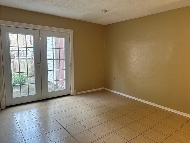300 Coral Ave Unit B