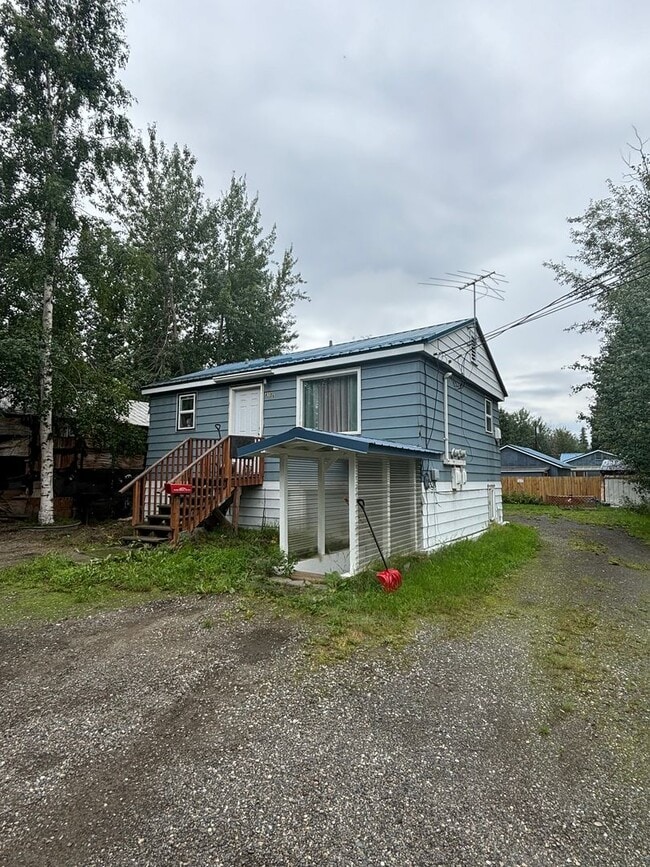 Building Photo - Blueberry St. Unit #B