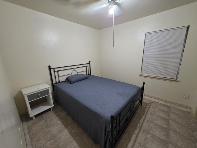 Photo - 4616 Central Cir