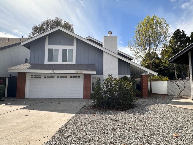 Building Photo - Beautiful 4-Bedroom Home located in one of most desirable neighborhoods