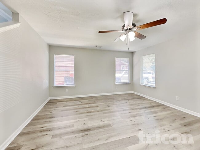 Photo - 10111 Victoria Falls Ln