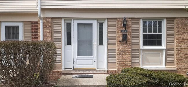 Building Photo - 5089 Buckingham Pl Dr