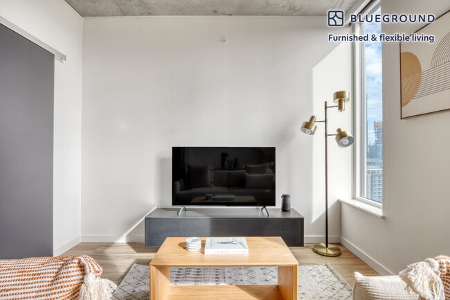 Photo - 210 8th Ave N Unidad FL15-ID491