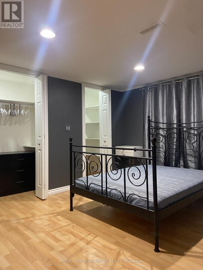 Photo - 72 Whitehorn Crescent