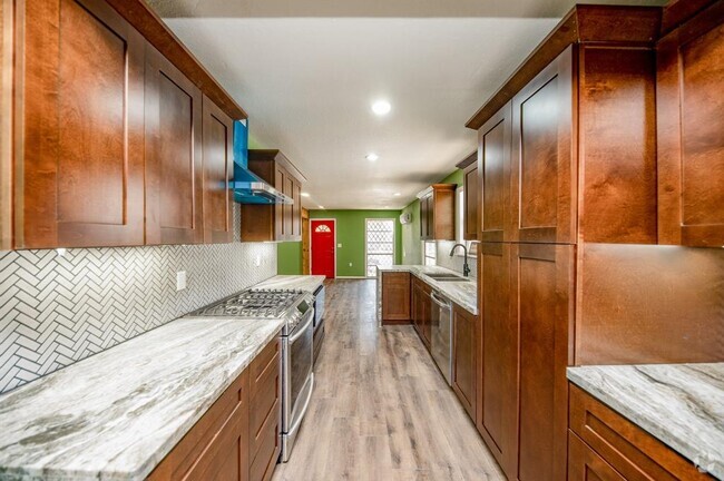Building Photo - 1247 Common Park Dr Rental