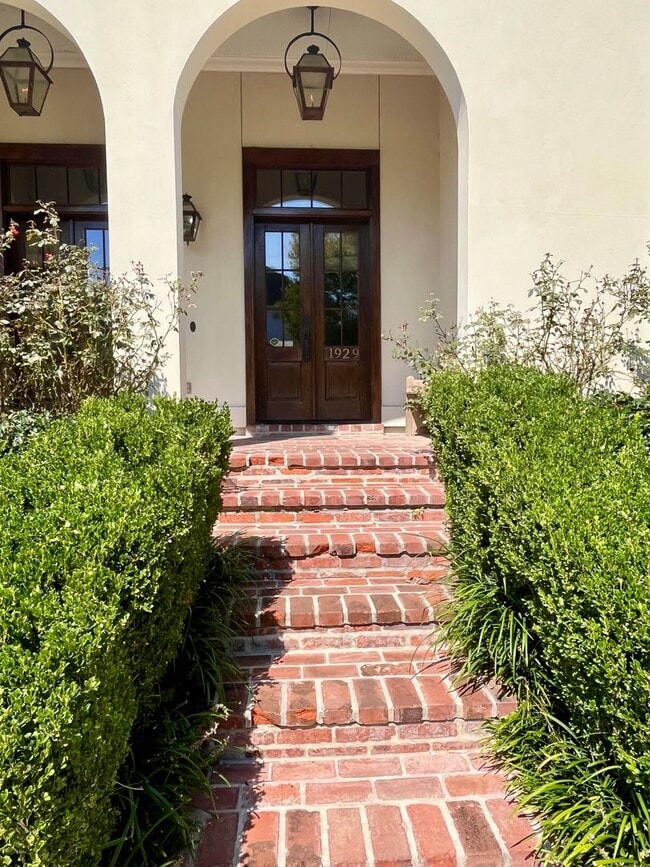 Photo - Beautiful Home in Rouzan of Southdowns nei...