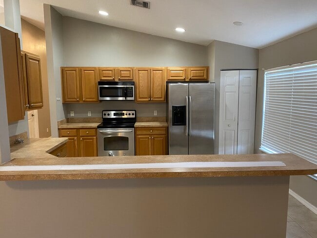 Photo - 375 Lexington Ave SW