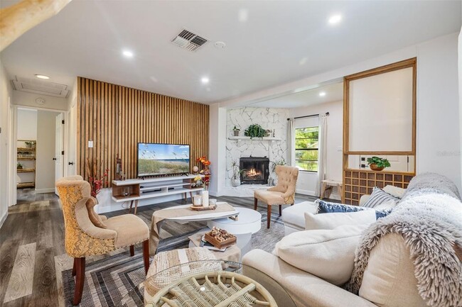 Photo - 1411 E Henry Ave