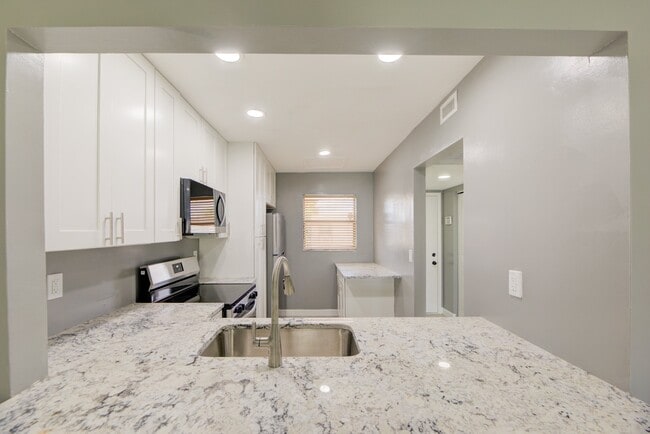 Photo - 851 NE 209th Terrace
