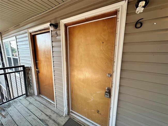 Photo - 731 Deans Row Ave Apartment Unit 6