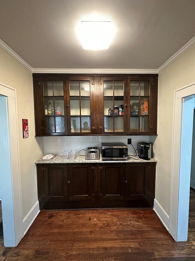 Photo - Leasing for Fall 2027