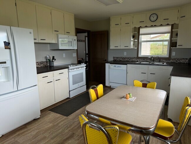 Photo - 39596 418th Ave