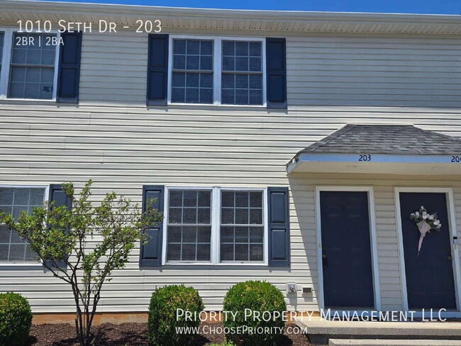 Building Photo - 1010 Seth Dr Unit 203