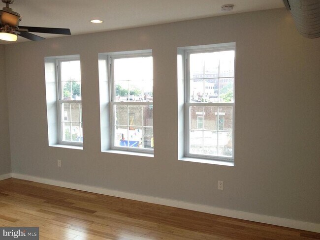 Photo - 503 S 52nd St Unit 3